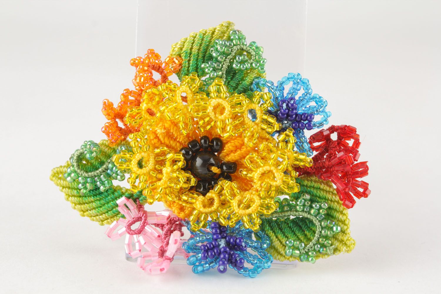 Broche fleur multicolore en perles de rocaille  photo 2