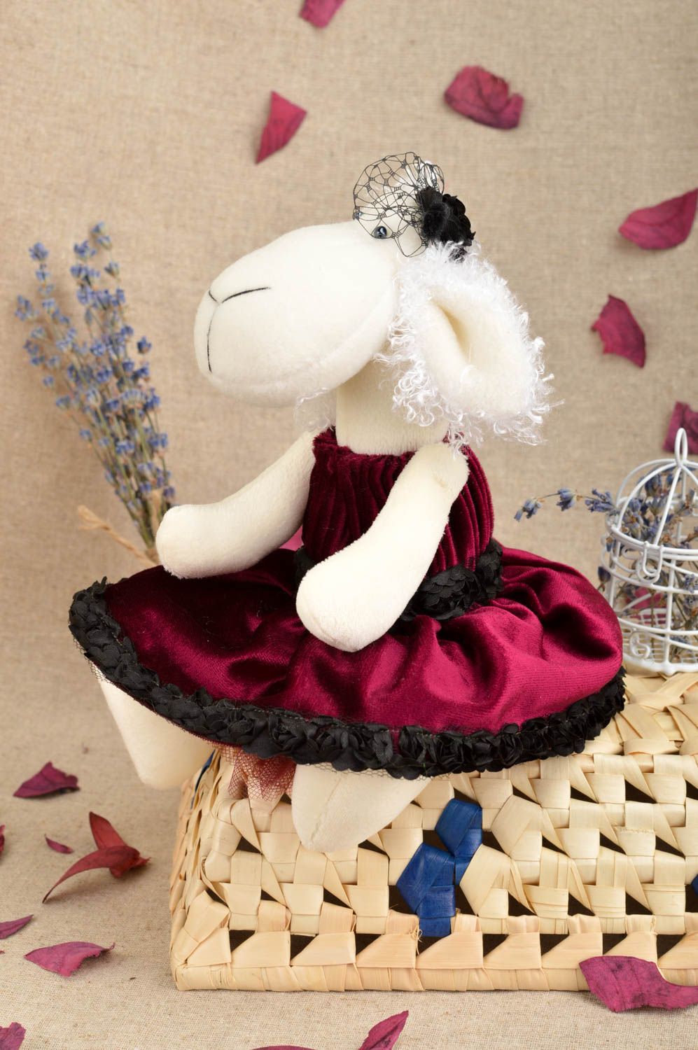 Muñeca artesanal ovejita de peluche regalo para niña decoración de interior foto 1