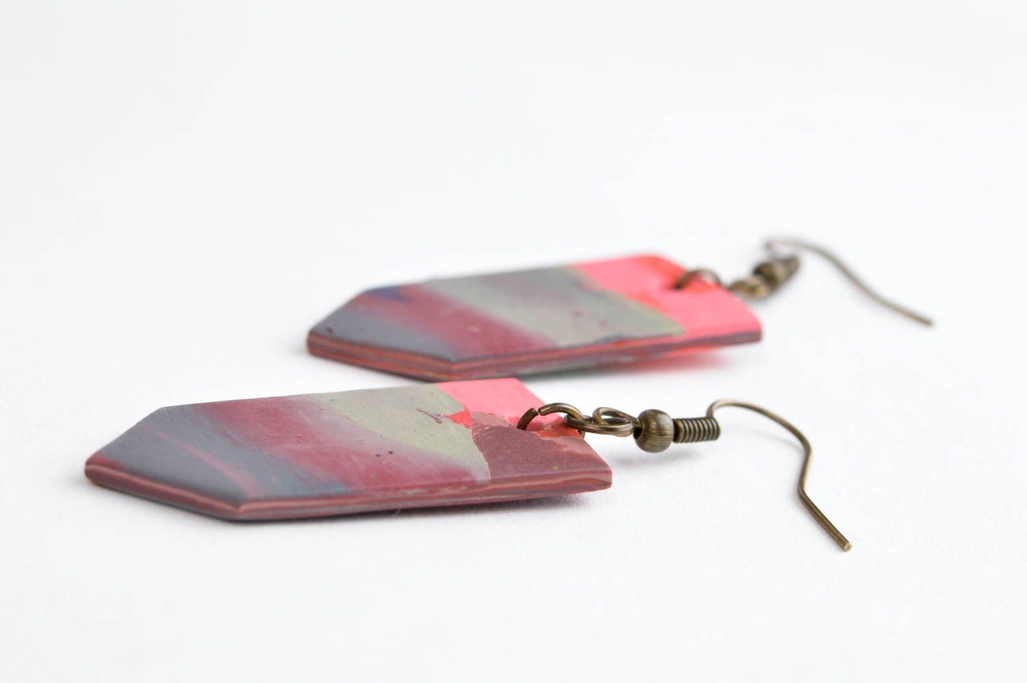 Модные серьги украшение ручной работы серьги из полимерной глины разноцветные фото 4