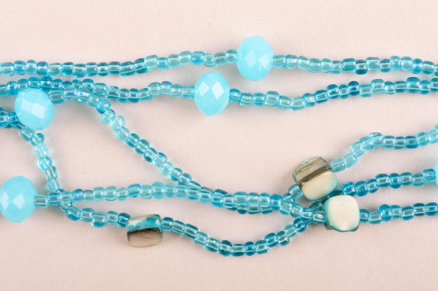 Collier perles de rocaille Bijou fait main bleu ciel design Accessoire femme photo 3