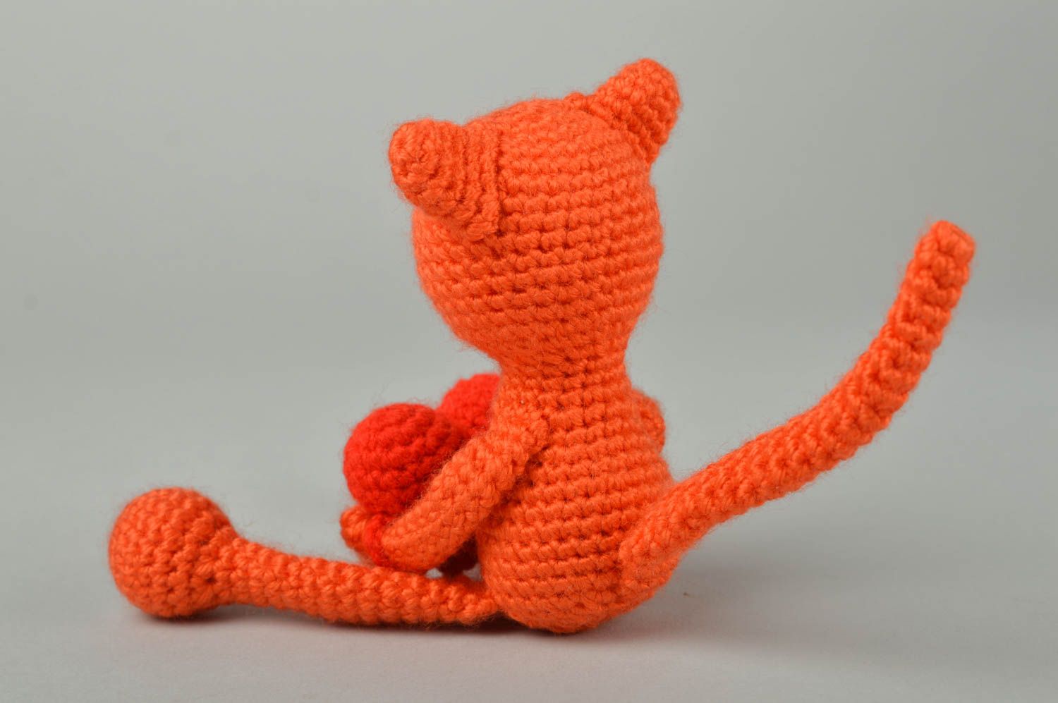 Crocheted red cat toy handmade cotton cat toy kids soft toy knitted small toy   photo 3