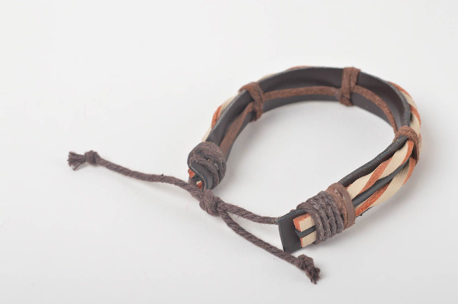 Bracelet en cuir naturel Bijou fait main marron design Cadeau pour femme photo 2
