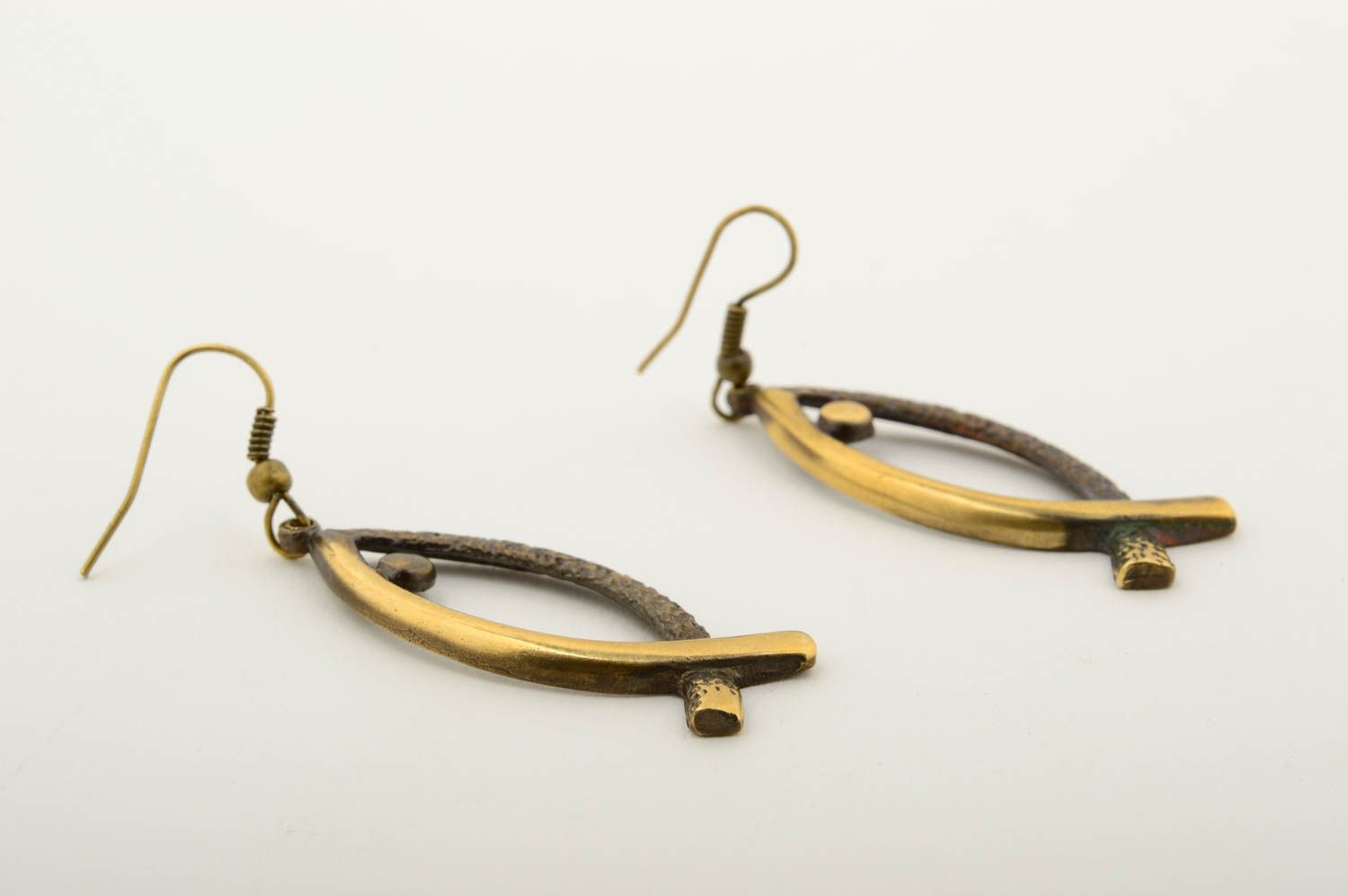 Pendientes de bronce hechos a mano hermosos aretes de moda accesorio de mujer  foto 4