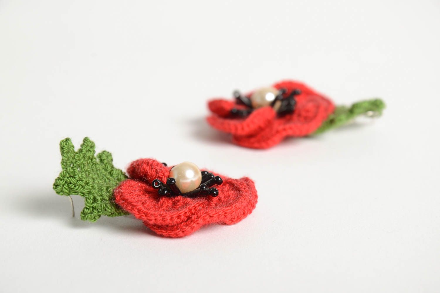 Boucles d'oreilles rouges Bijou fait main Accessoire femme tricot design crochet photo 3