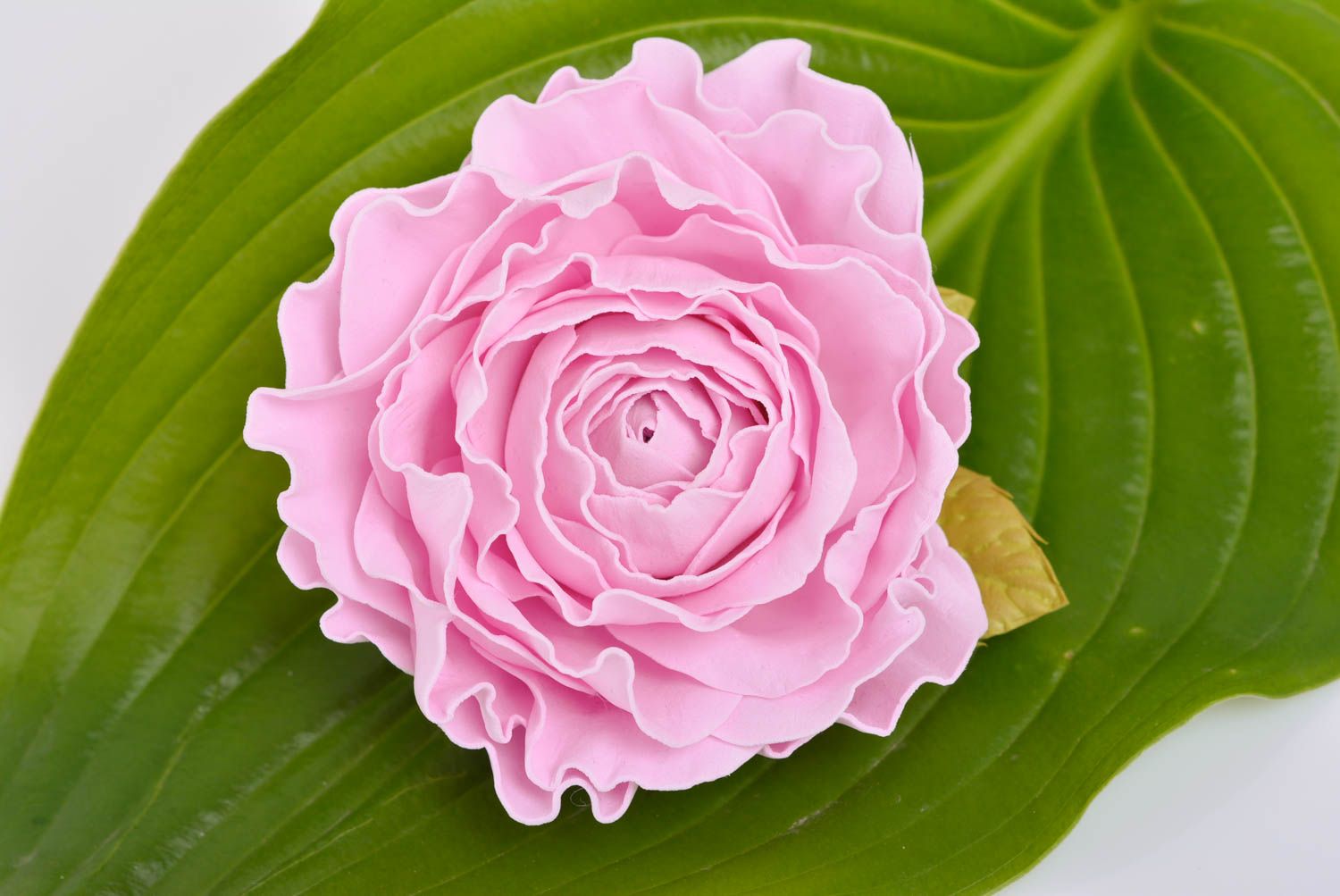 Заколка-брошь из фоамирана ручной работы розовая женская большая красивая Роза фото 1