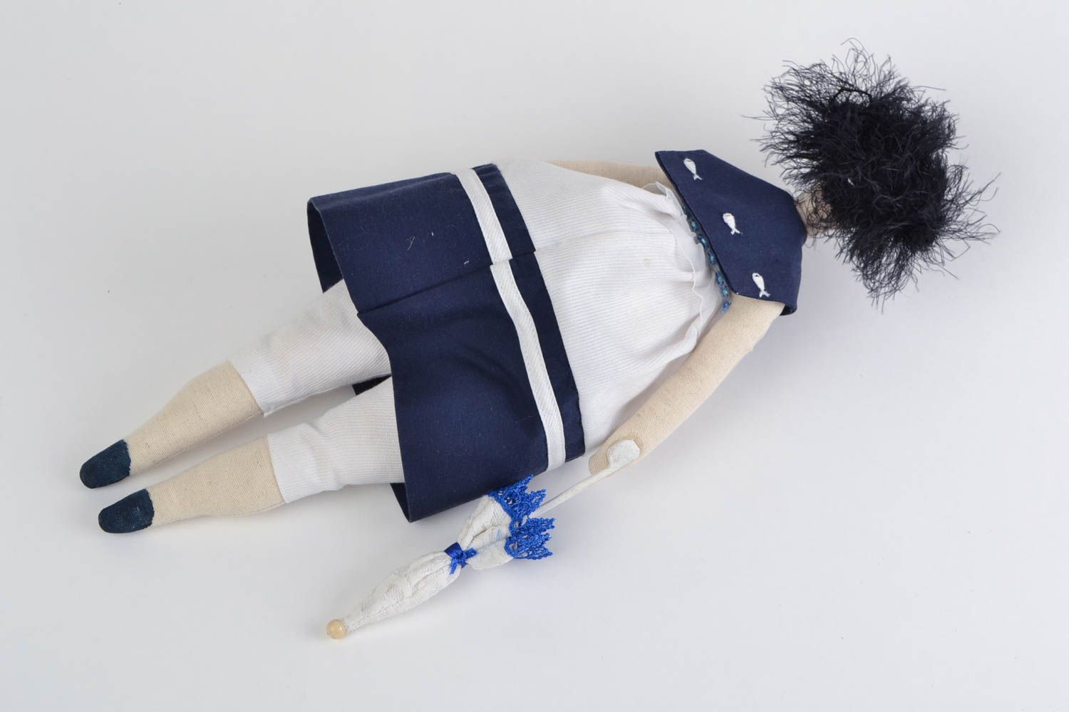 Авторская кукла ручной работы из тканей красивая для интерьера дома Морячка фото 5