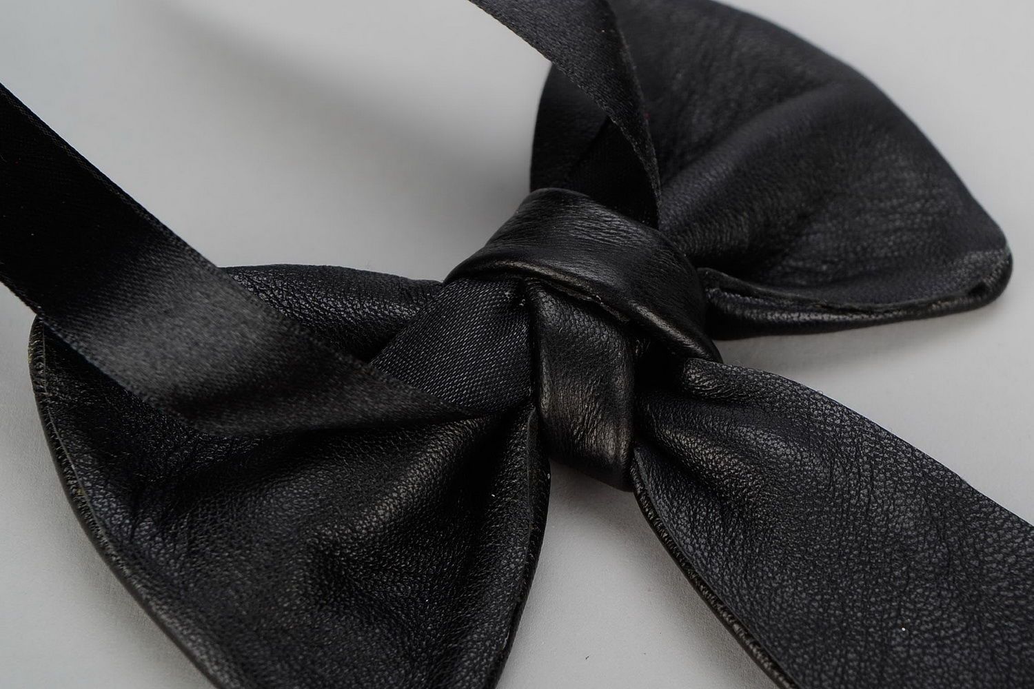 Leather bow tie photo 5