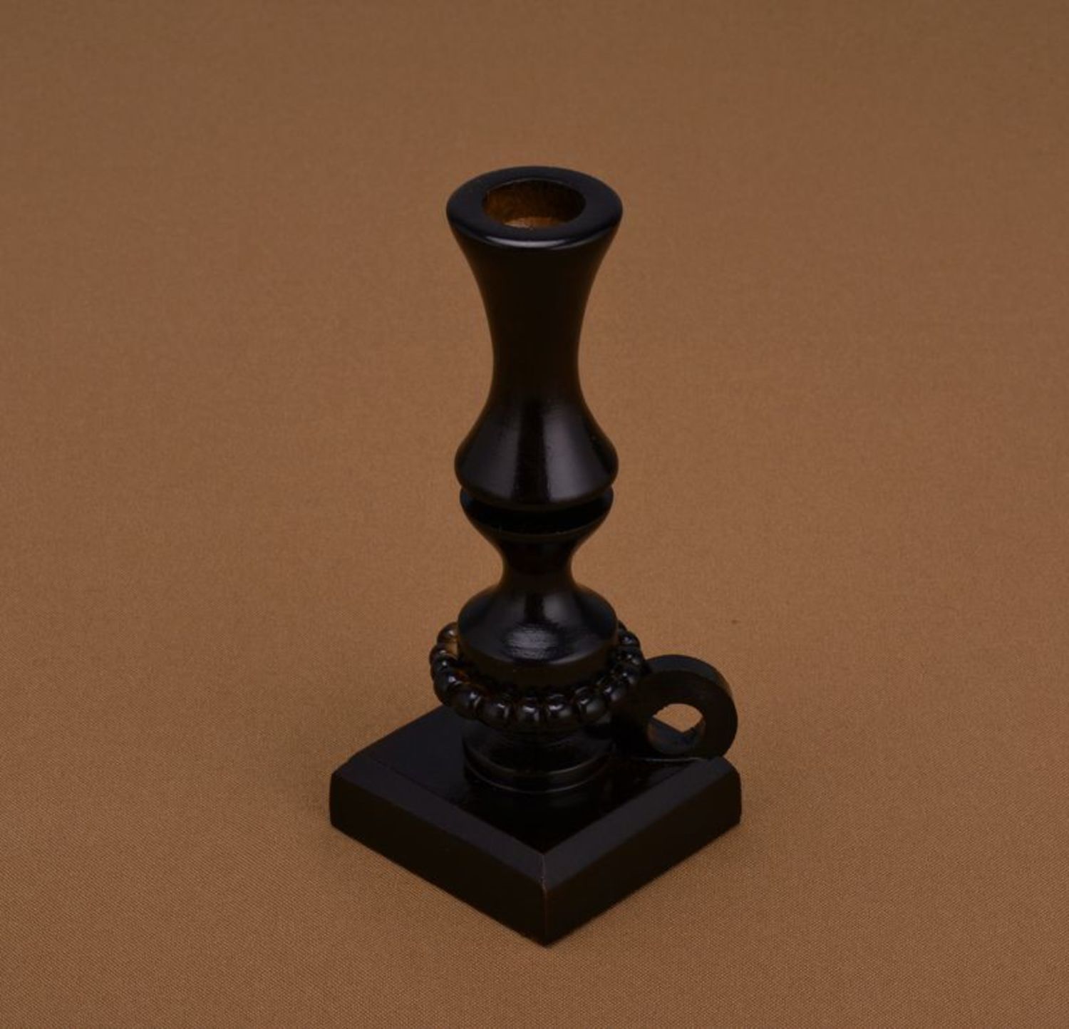 Bougeoir décoratif en bois noir pour une bougie fait main photo 4