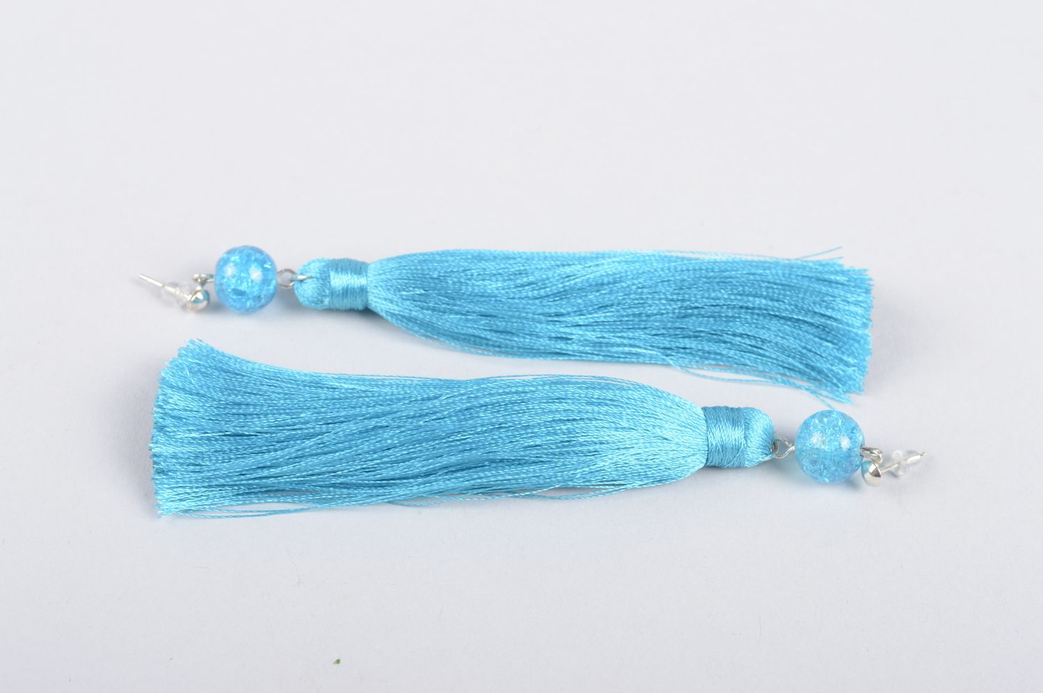 Серьги ручной работы серьги с бахромой голубые серьги из ниток шелковых фото 2