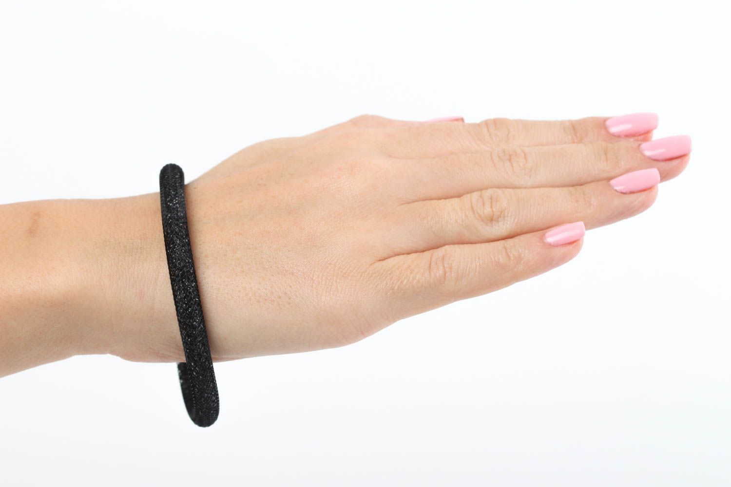 Bracelet noir Bijou fait main tube en crinoline et cristal Accessoire femme photo 4