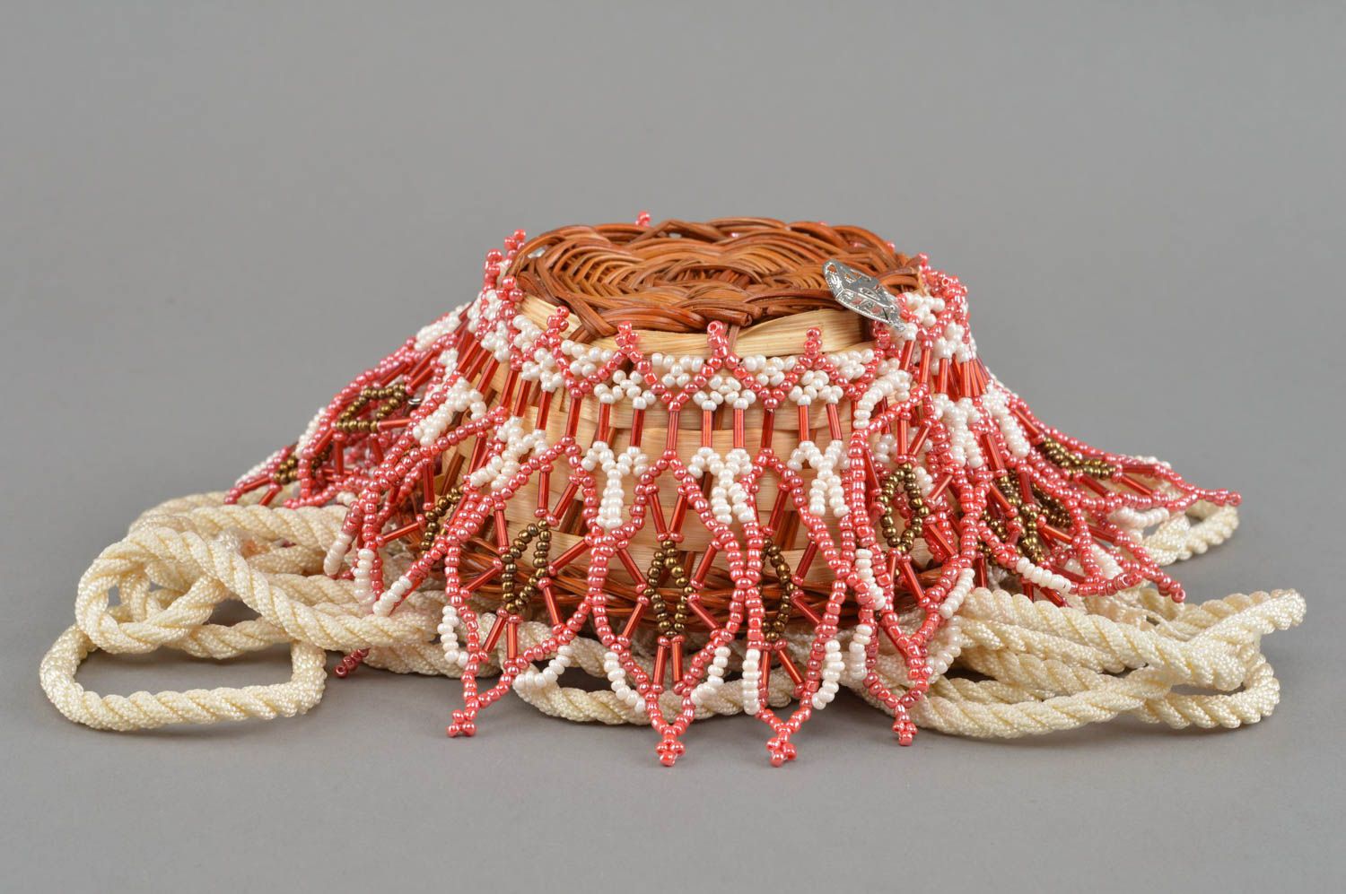 Ожерелье из бисера плетеное ручной работы оригинальное в оттенках розового  фото 1