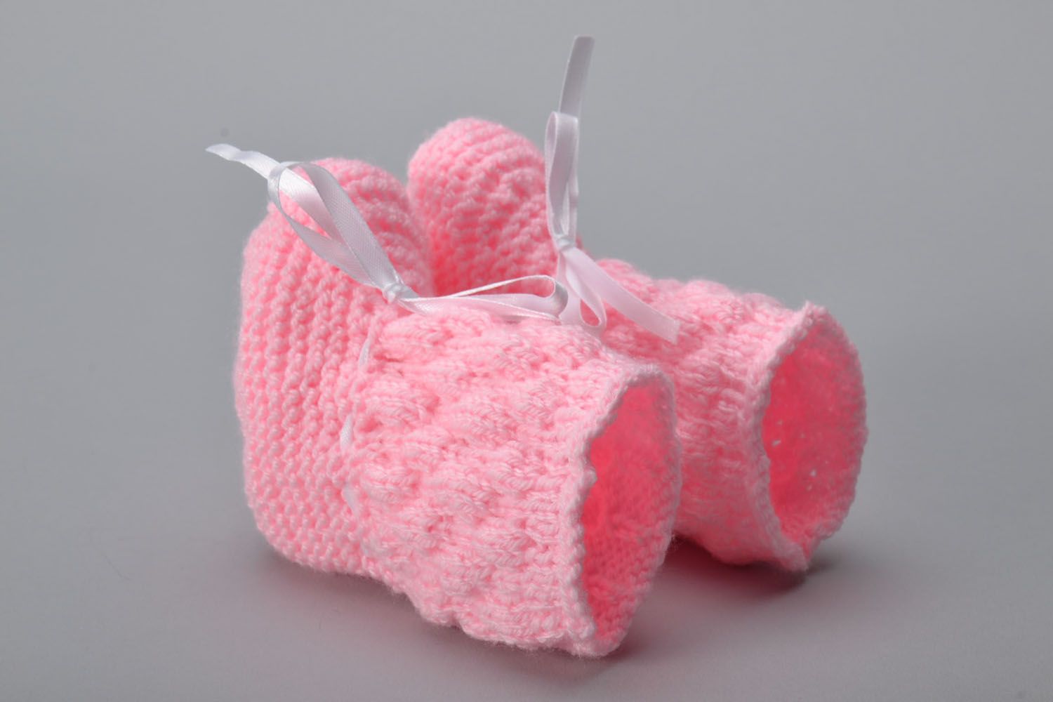Pink knitted baby booties photo 4