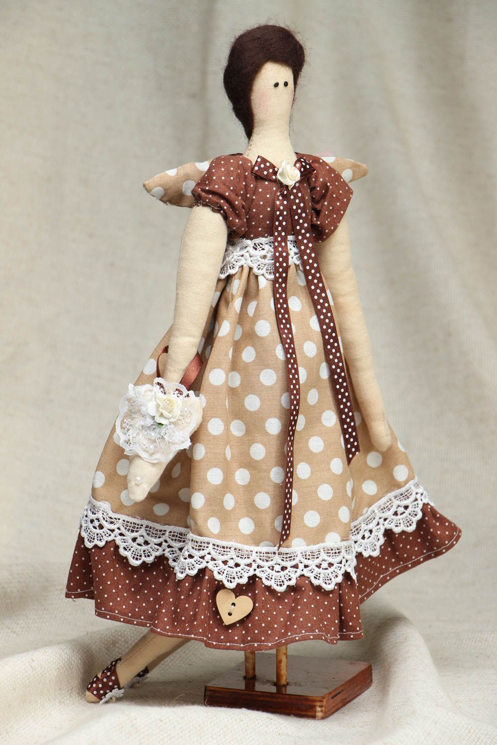 Кукла ручной работы в платье  фото 1