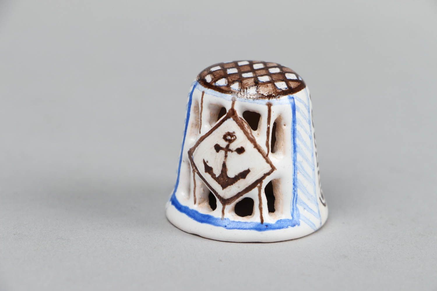 Ceramic Thimble with Anchor Pattern photo 1