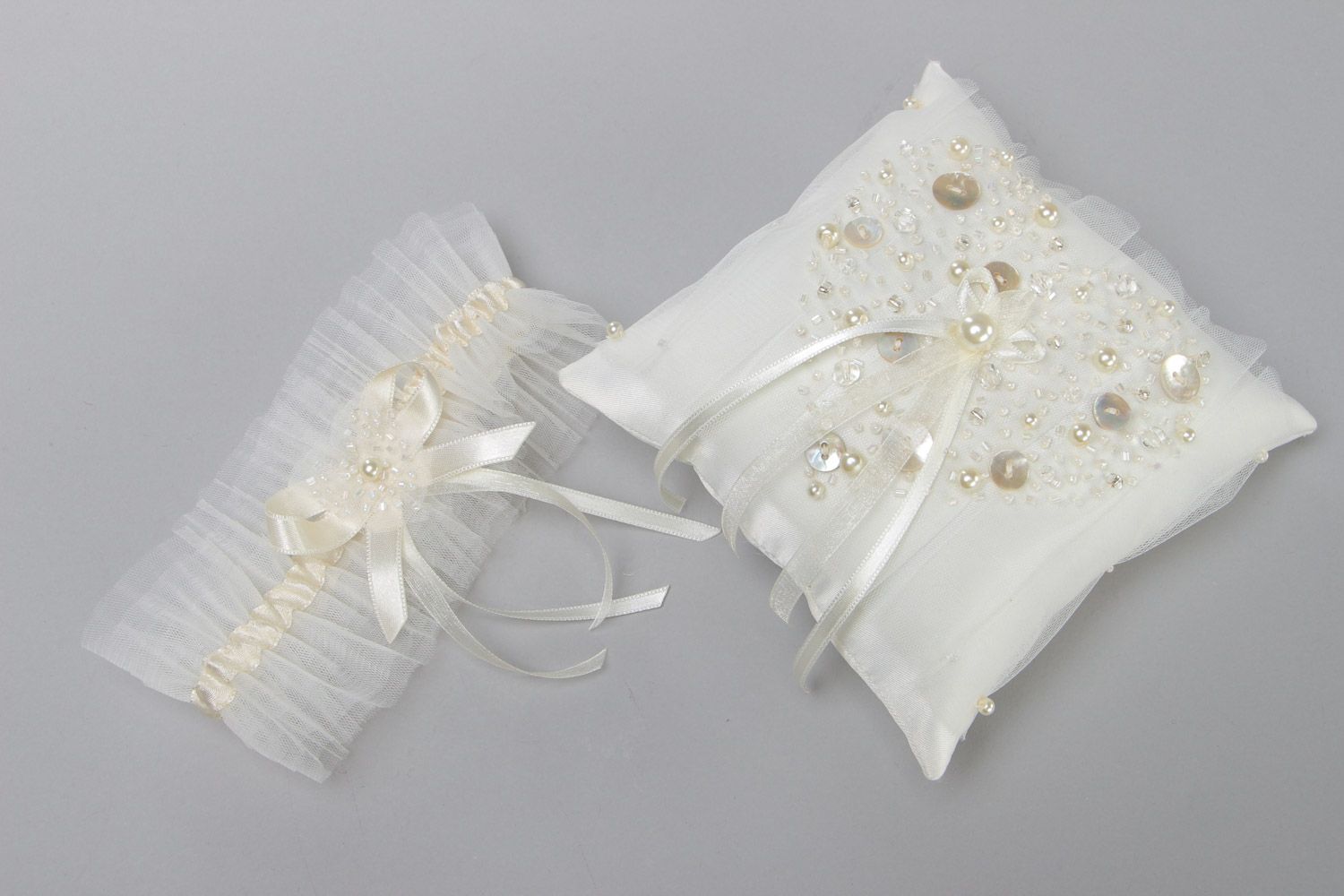 Handmade wedding accessories set 2 items bridal garter and ring bearer pillow Ivory photo 2