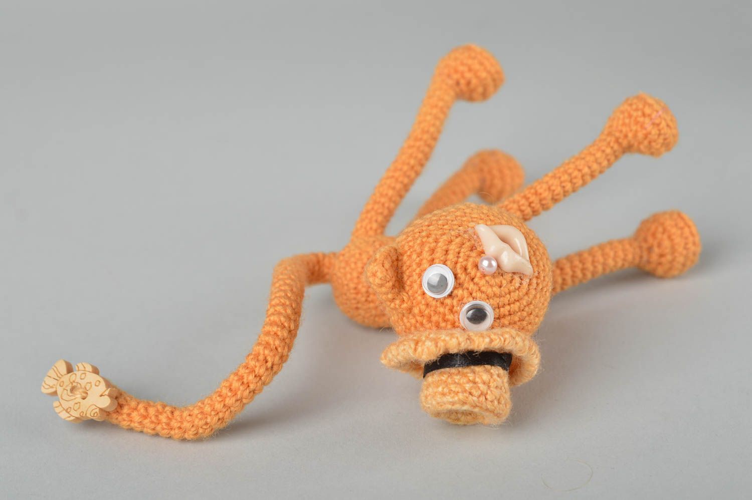 Jouet chat roux fait main Décor maison tricoté au crochet Cadeau original photo 3