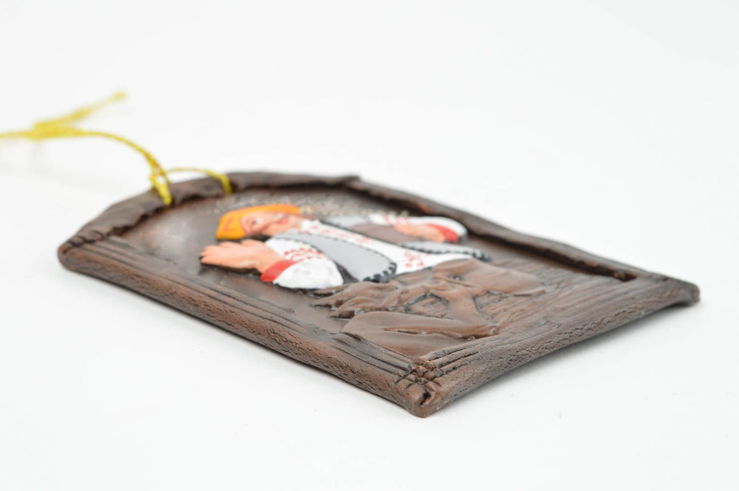 Декоративный расписной магнит подвеска для интерьера из красной глины Застолье фото 3