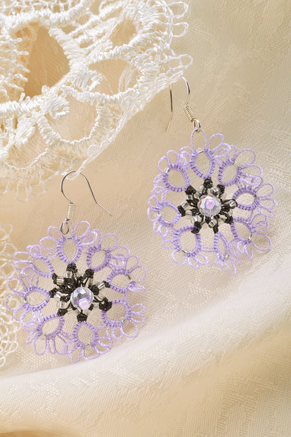 Gentle lilac handmade woven tatting earrings with beads photo 5