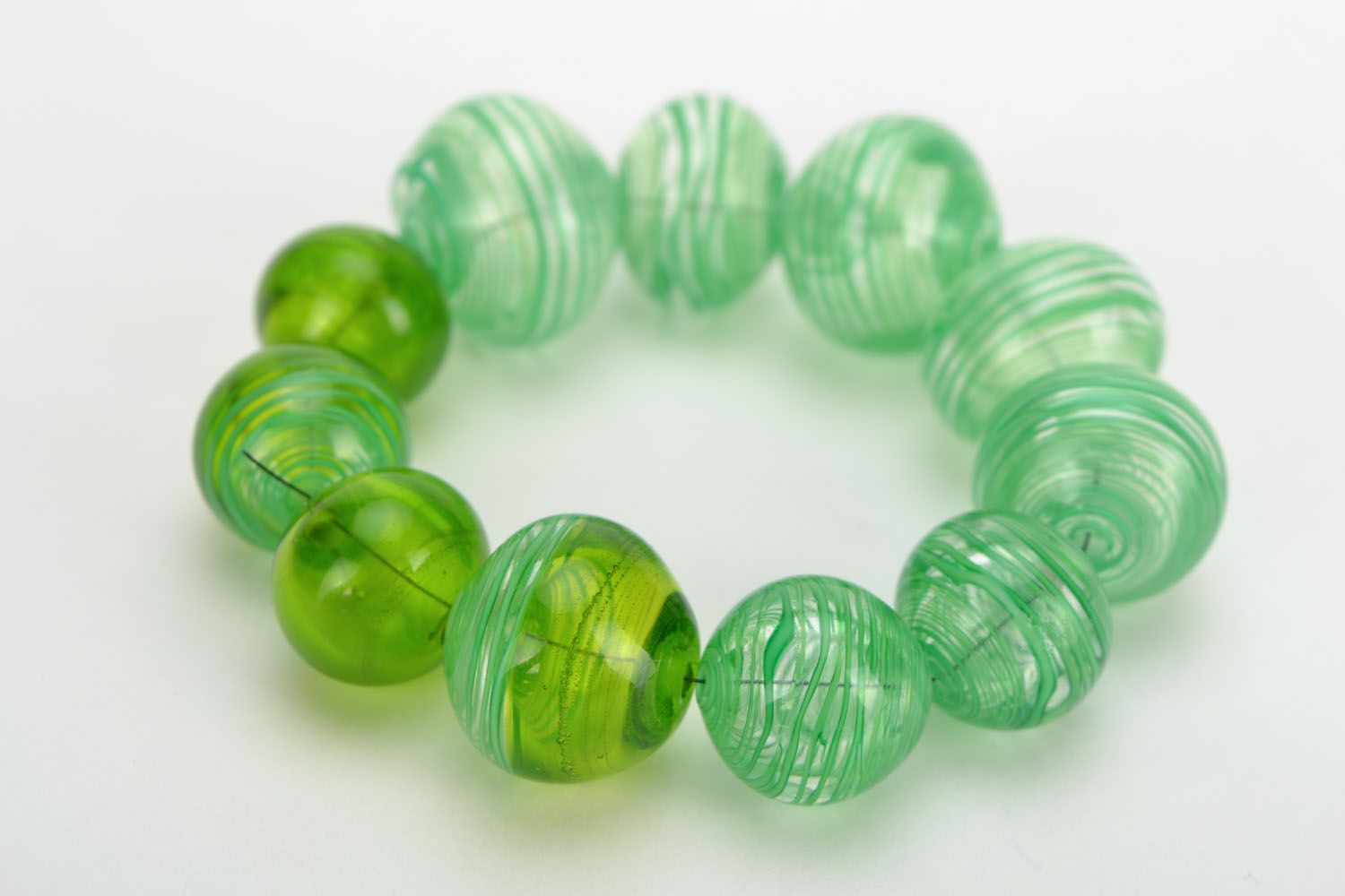 Perles vertes en verre au chalumeau faites main  photo 4