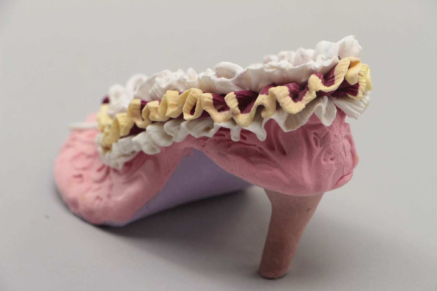Figurine chaussure à talon rose en pâte polymère faite main décorative originale photo 4