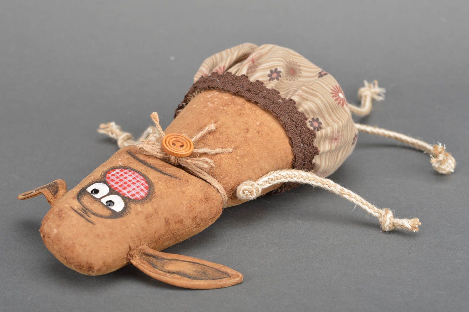 Интерьерная игрушка Ослик из хлопка коричневый милый декор ручной работы фото 2
