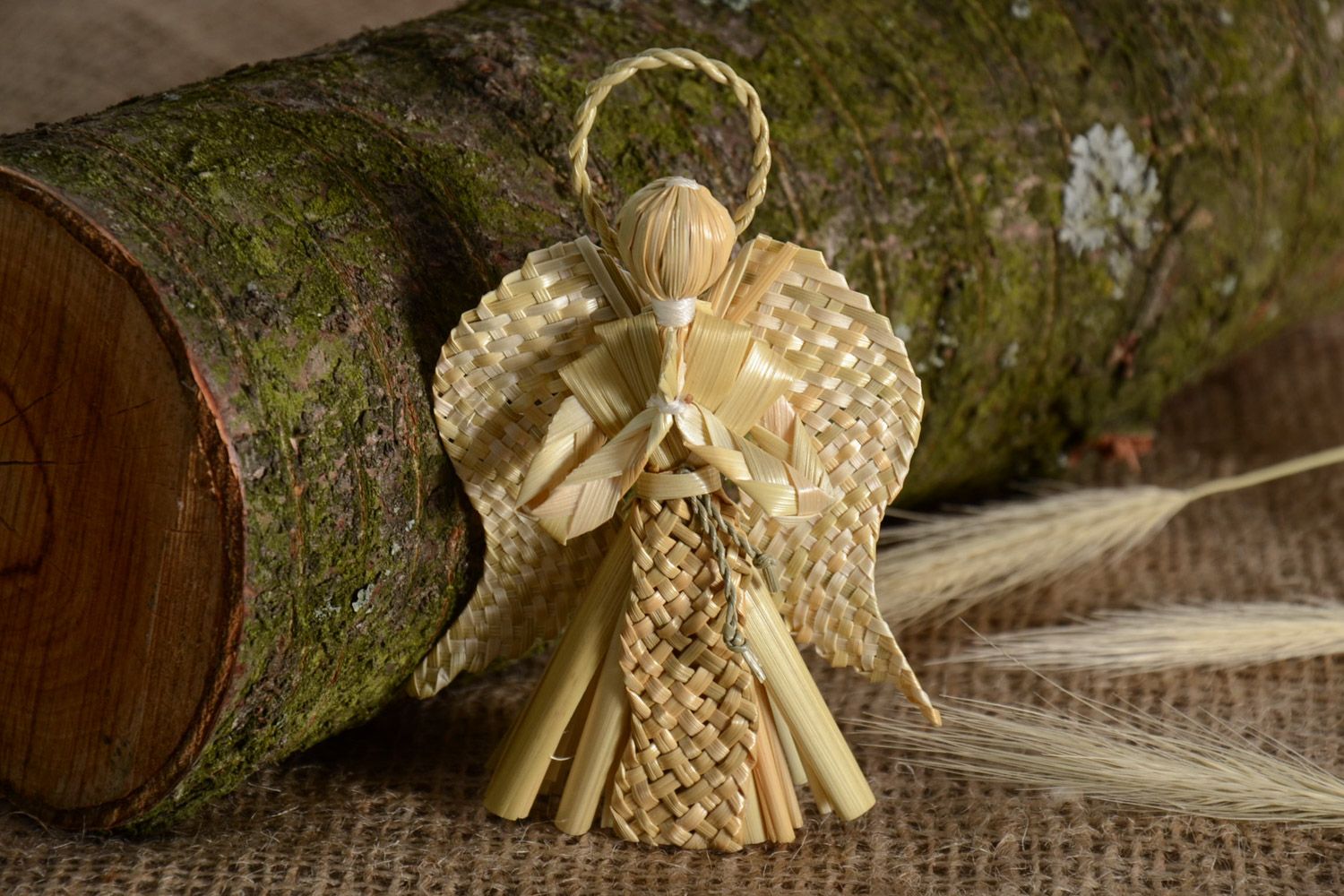 Плетеный Ангел-хранитель из соломы ручной работы подвеска для интерьера фото 1