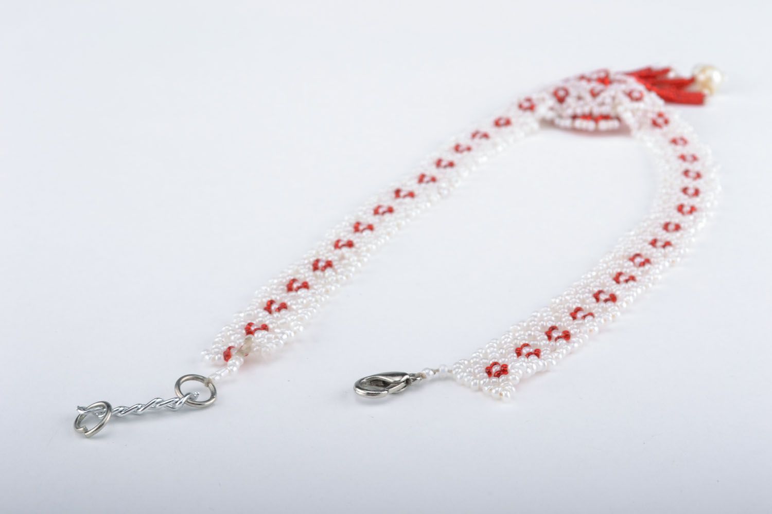 Rot weißes Collier aus Perlen  foto 3
