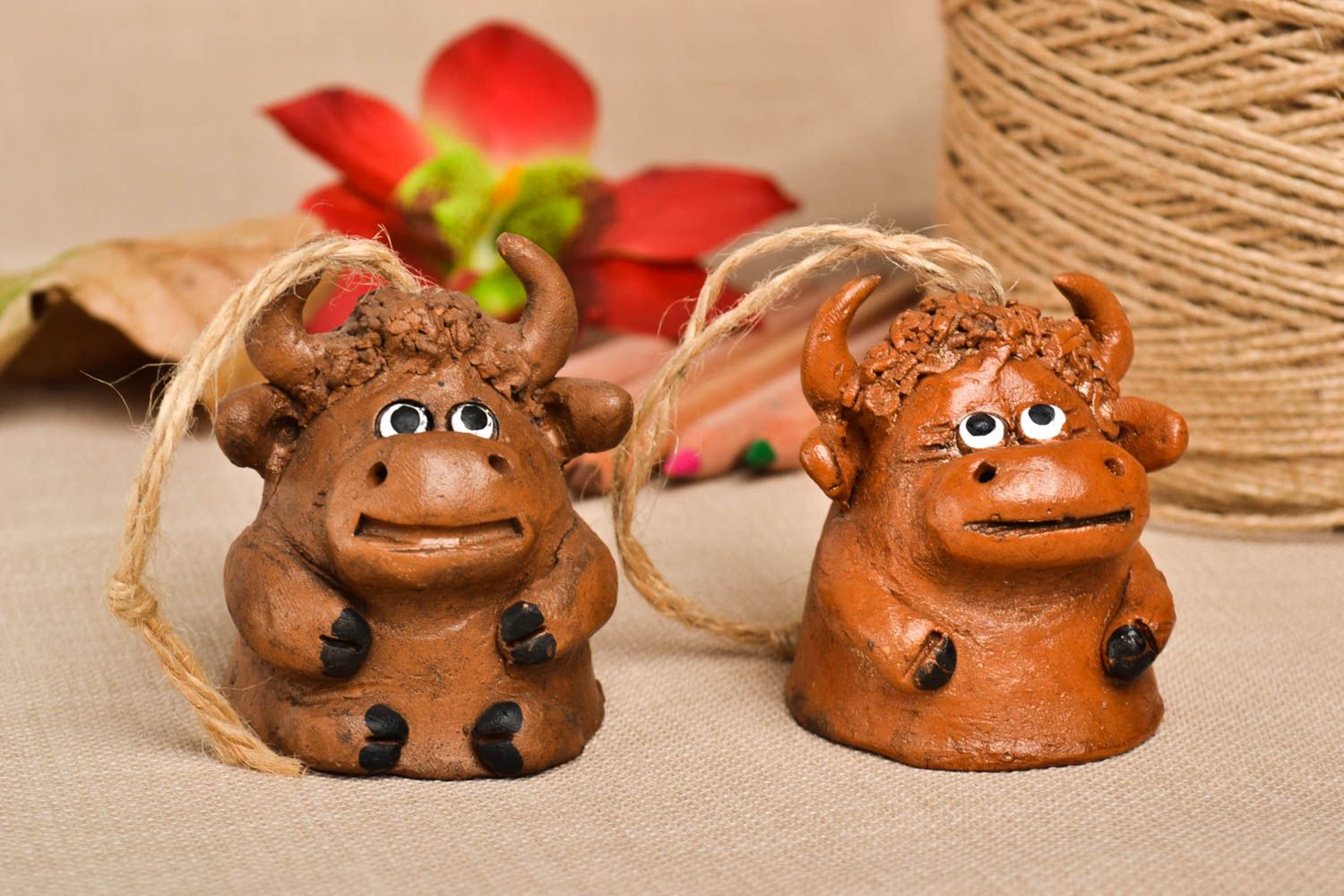 Handmade Ton Glöckchen Deko zum Aufhängen Tier Figuren Anhänger Keramik Set  foto 1