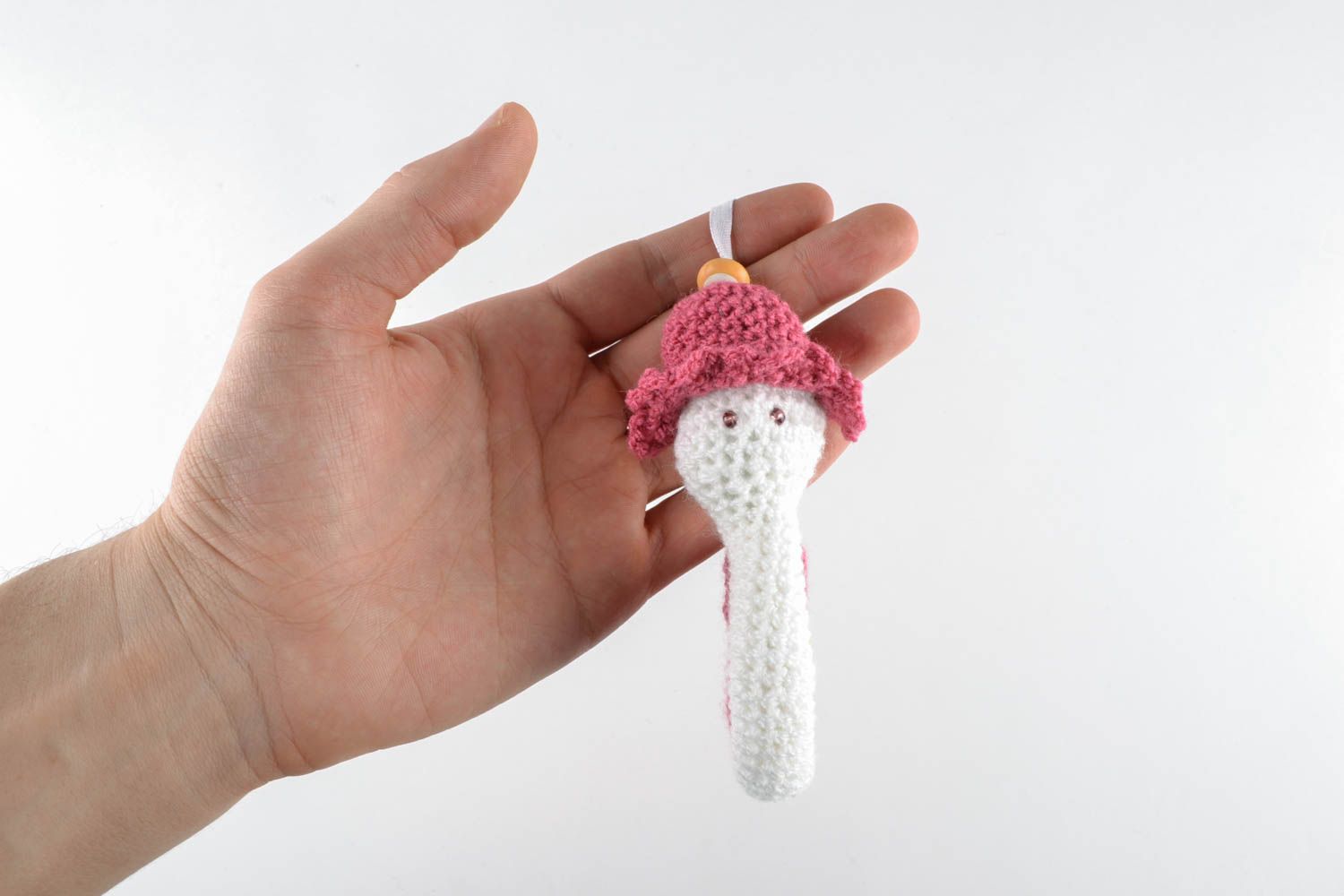 Pink crochet toy snail photo 5
