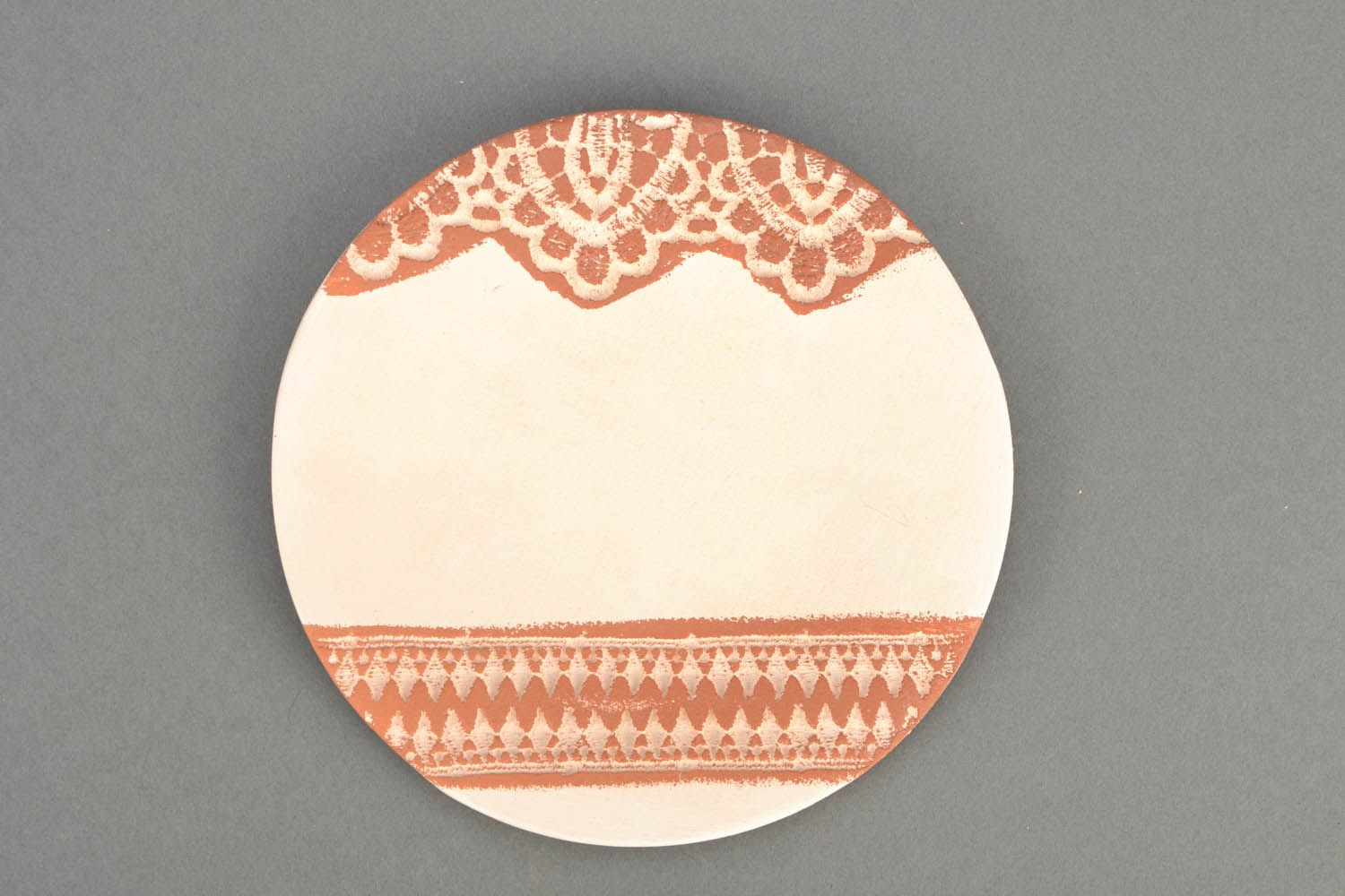 Decorative clay plate photo 3