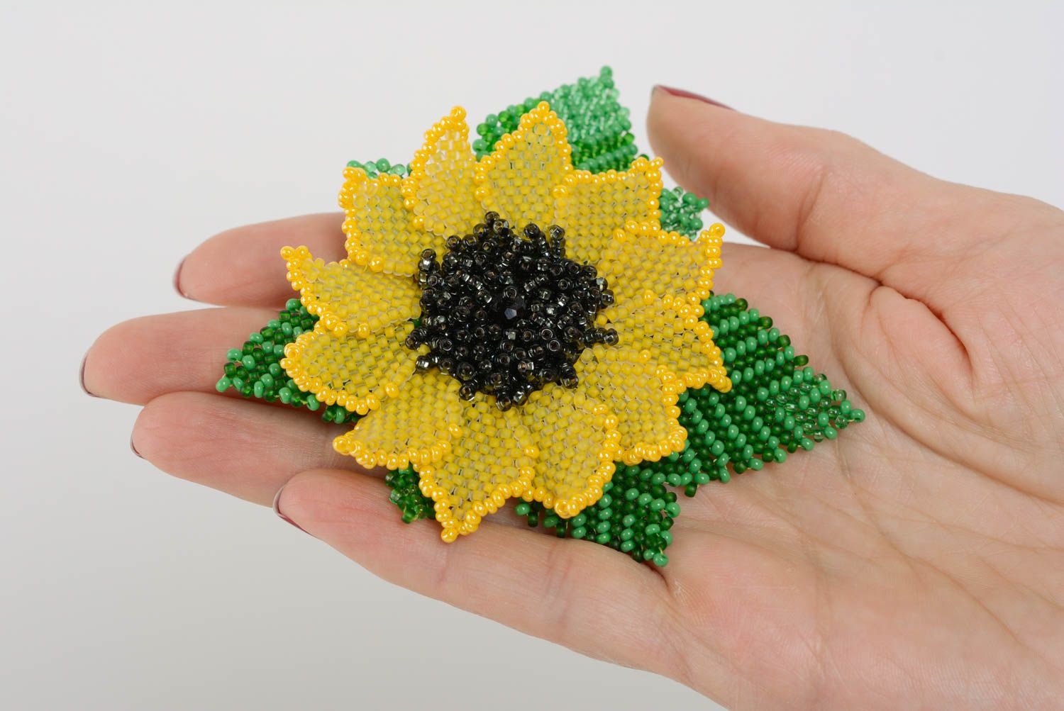 Bright beaded brooch in the form of sunflower woven manually summer accessory photo 4