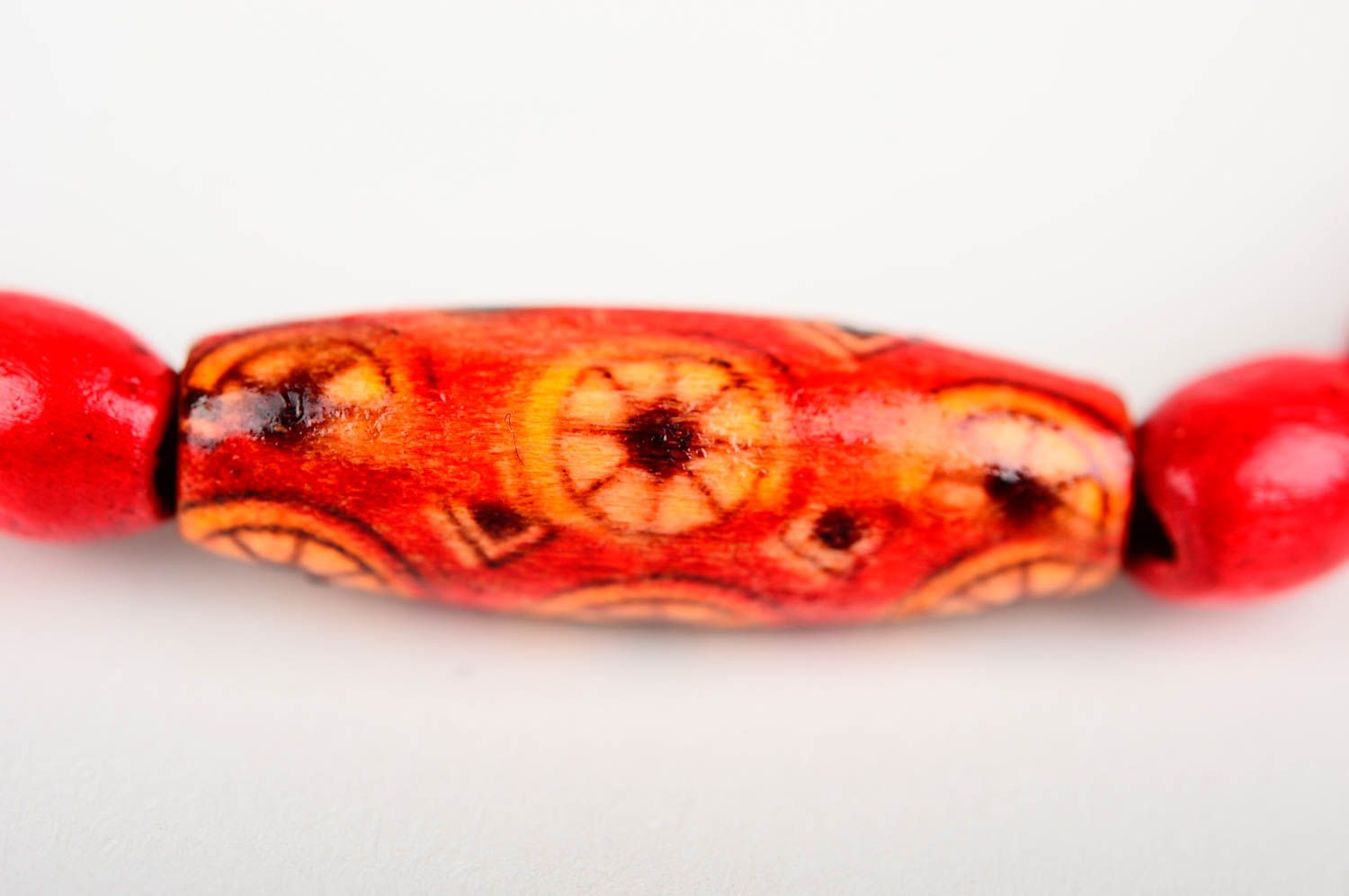 Красный браслет из бусин украшение ручной работы браслет бижутерия деревянный фото 4