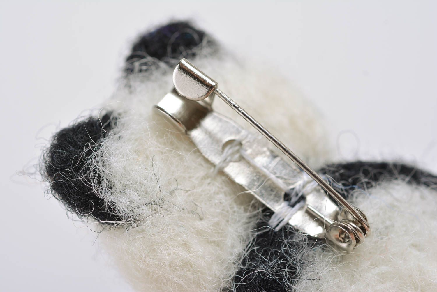 Broche original personalizado de lana de fieltro hecho a mano estiloso para ropa foto 5