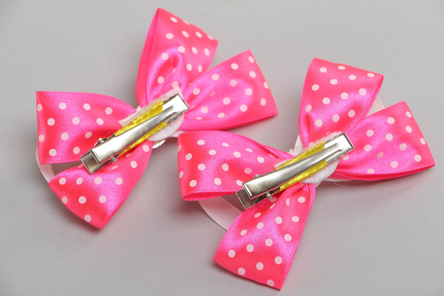 A set of 2 handmade designer bobby pins made of satin ribbon in the form of pink bows photo 4