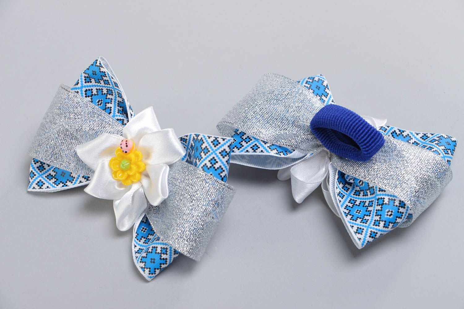 Set of 2 handmade hair ties with blue bows and white kanzashi flowers for kids photo 4