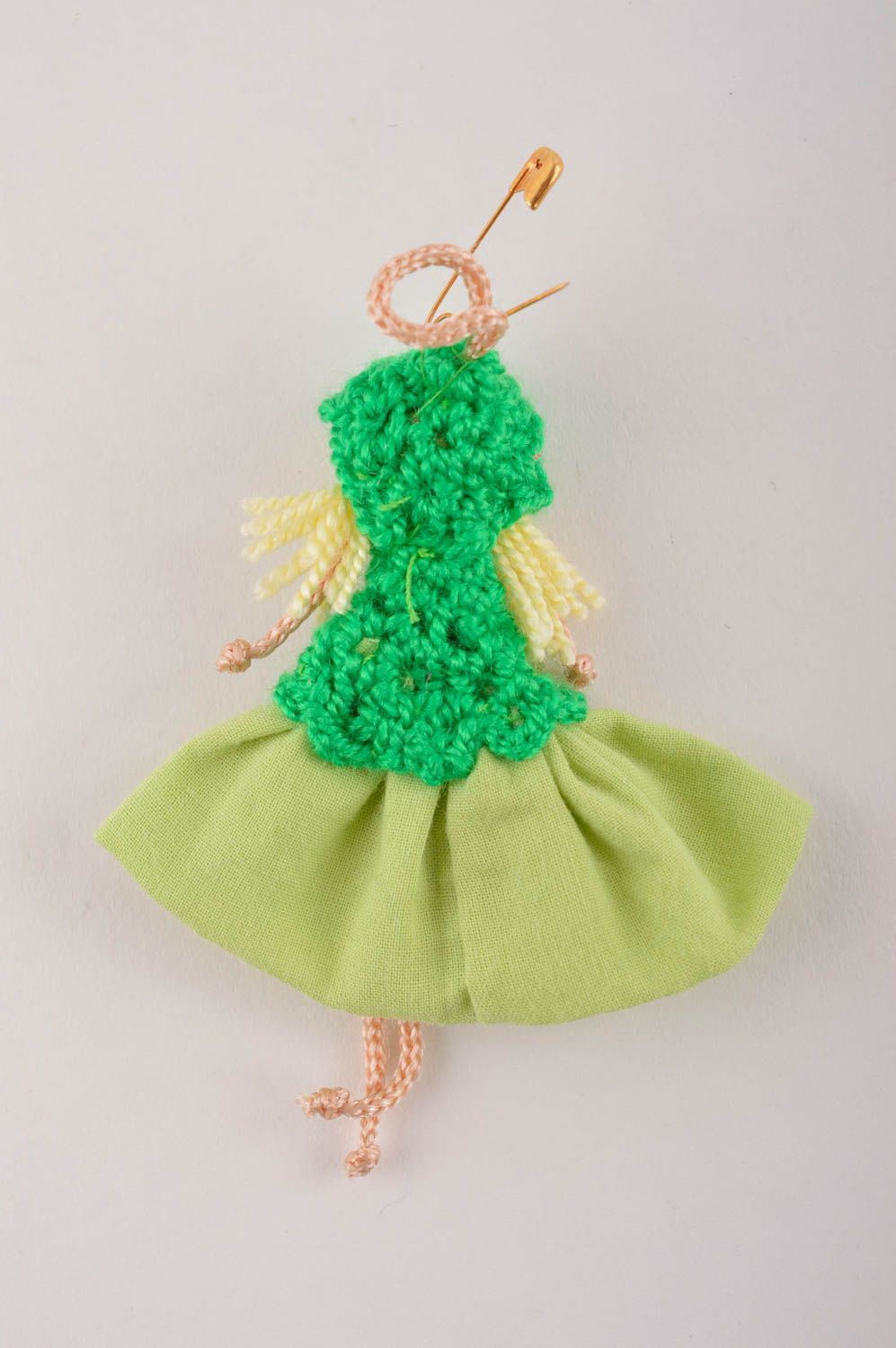 Broche hecho a mano muñeca con vestido verde regalo original accesorio de moda foto 3