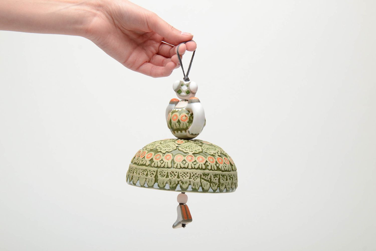 Керамический колокольчик барышня для декора дома фото 5