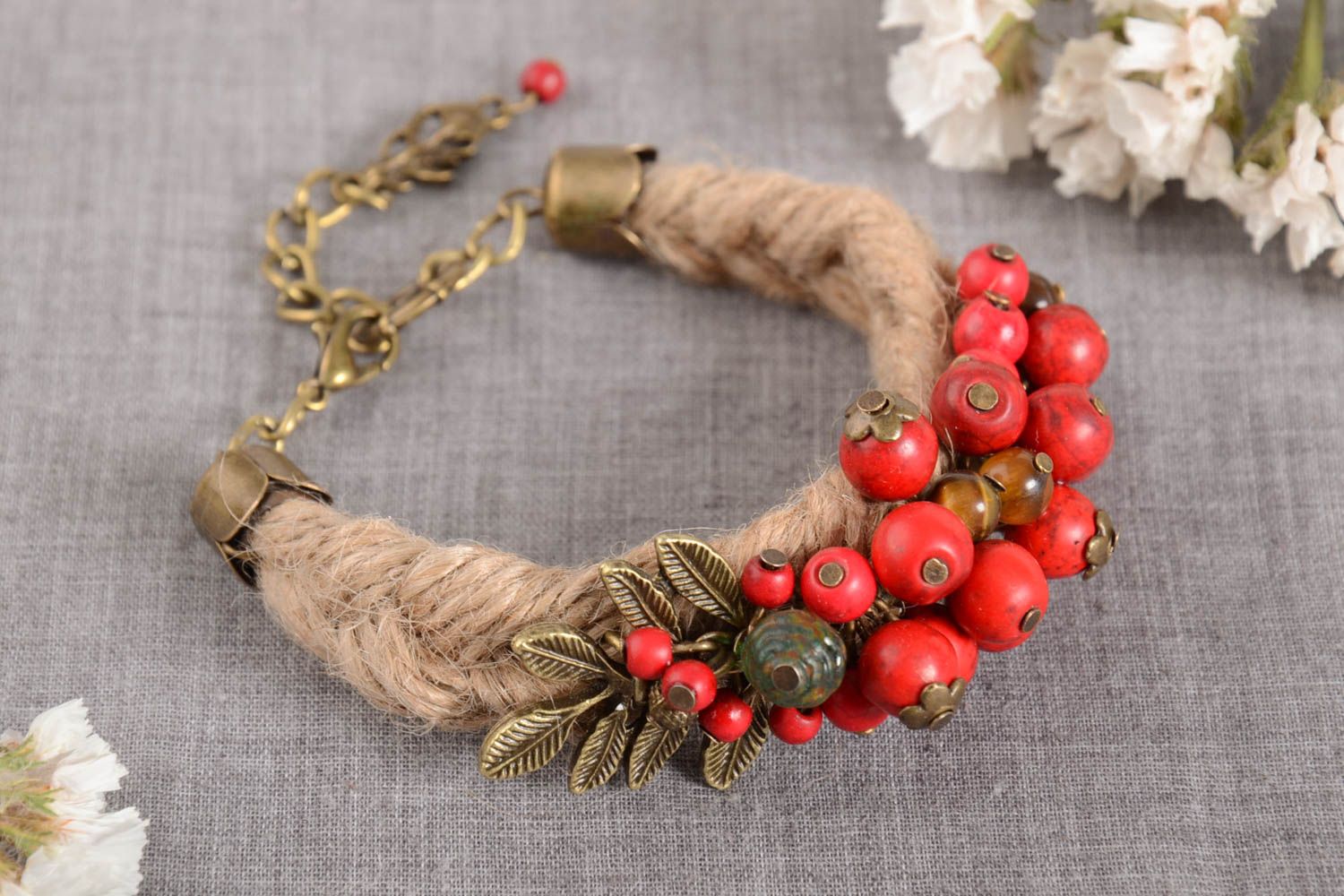 Handmade chain red hot large beads bracelet for women photo 2