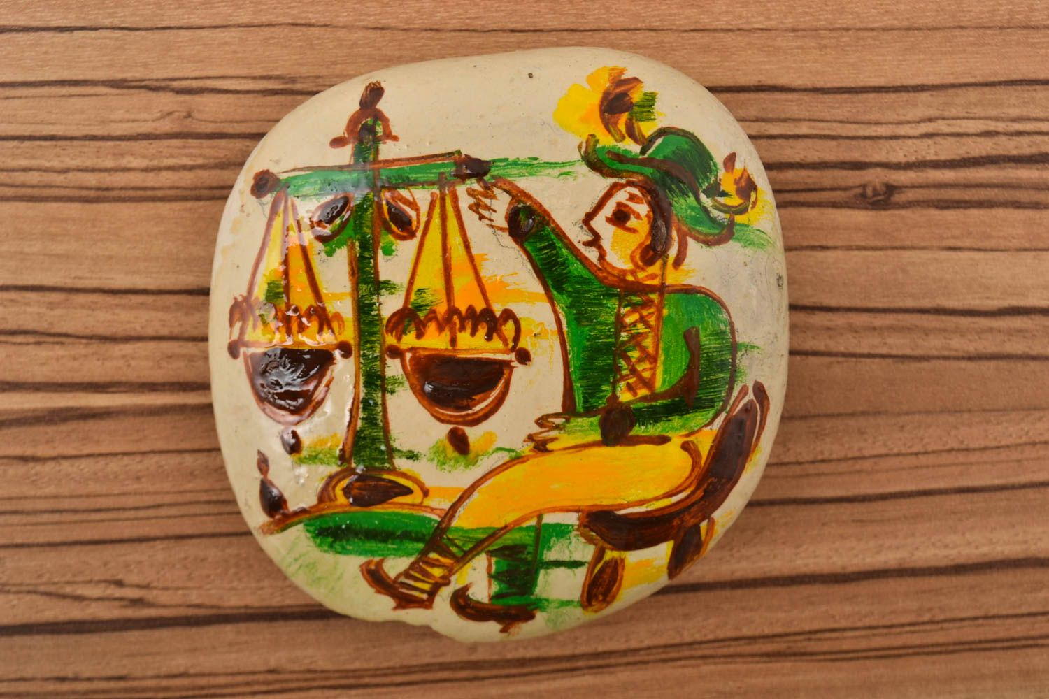 Раскрашенный камень ручной работы декор для дома морской камень человек с весами фото 1