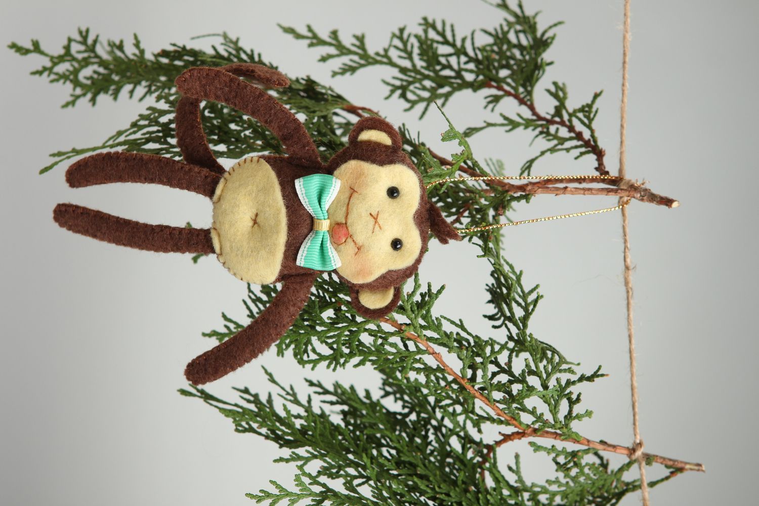 Déco fait main Jouet à suspendre Décoration Noël singe de feutre cadeau enfant photo 1