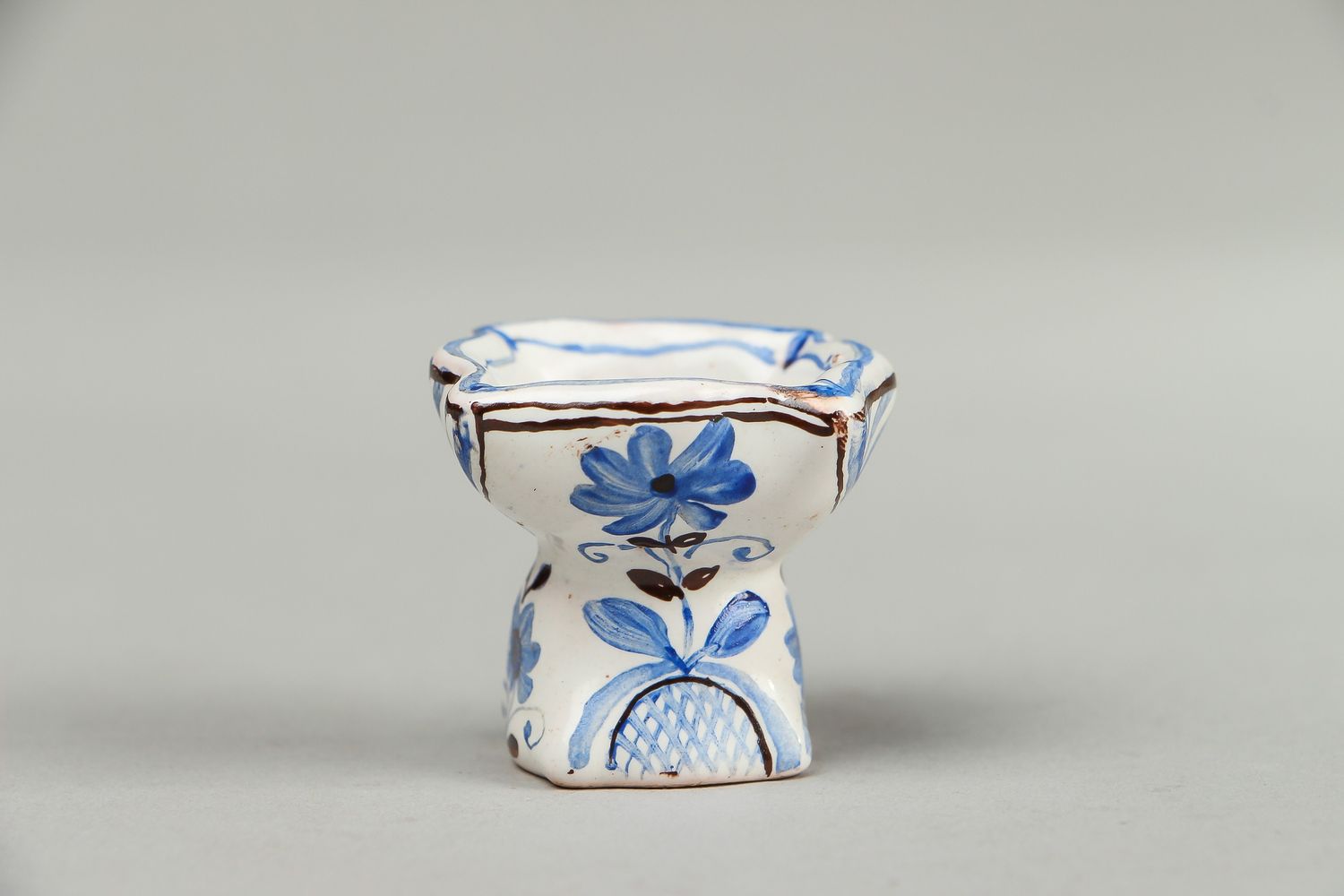 Petit vase en céramique décoratif bleu blanc photo 2