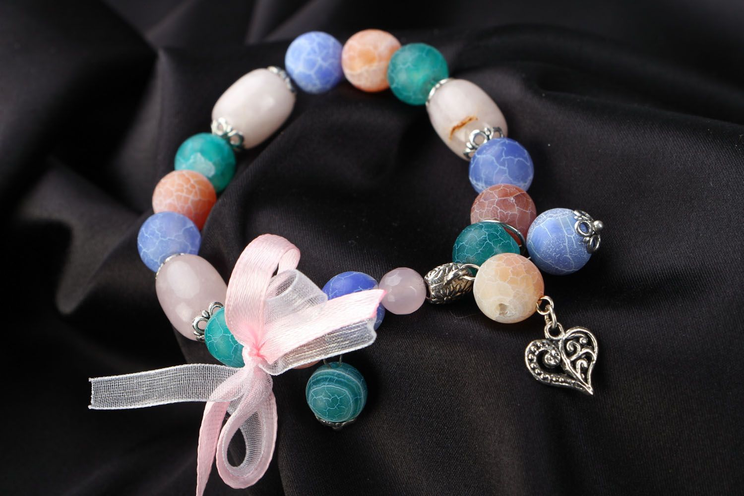 Homemade bracelet with agate and quartz photo 3