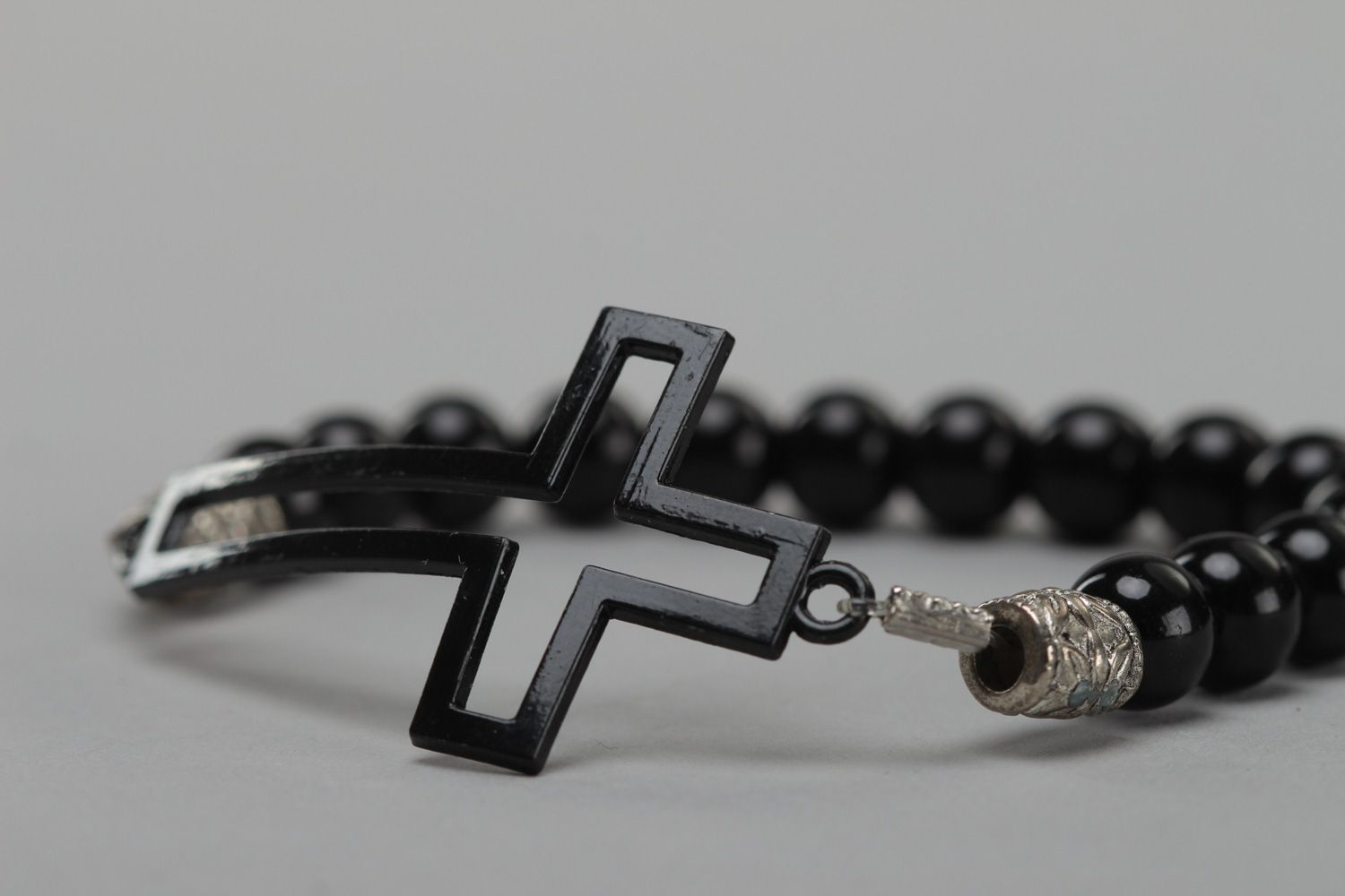 Handmade wrist bracelet with beads of artificial stone and cross for girls photo 4