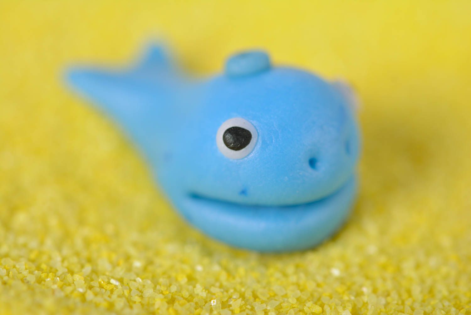 Handmade Dekoration Figur Spielzeug Wal blau Haus Deko aus Polymerton drollig foto 2