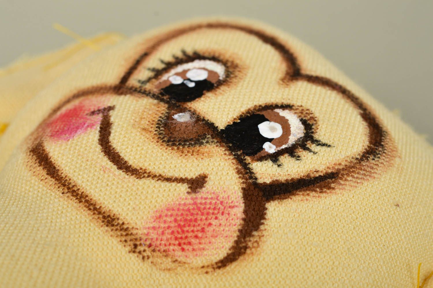 Игрушка ручной работы игрушка обезьянка в платье оригинальная игрушка из хлопка фото 4