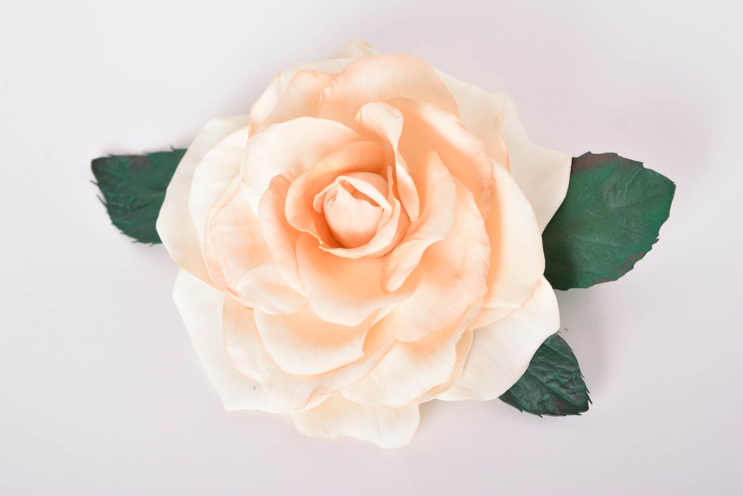 Broche fleur de rose Pince à cheveux faite main en foamiran Accessoire femme photo 1