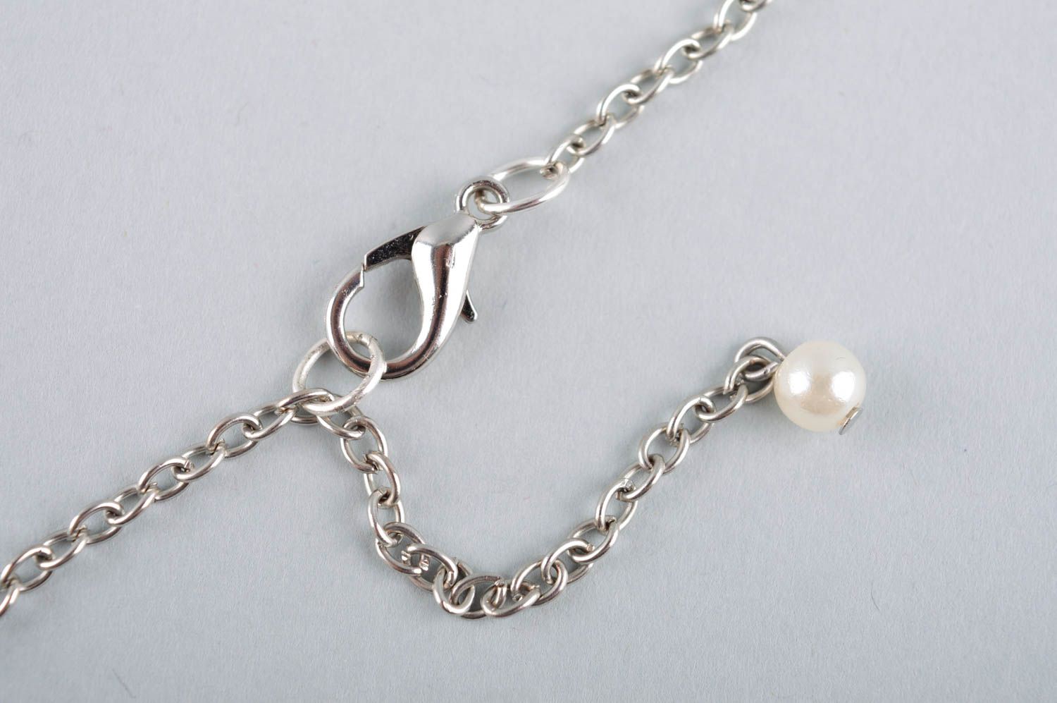 Collier cravate Bijou fait main long blanc en fausses perles Cadeau femme photo 6