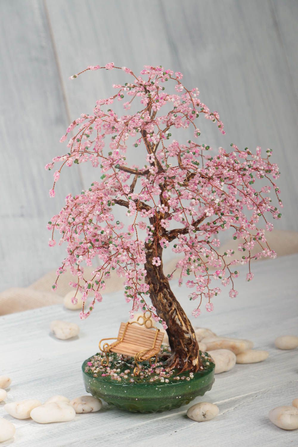 Дерево из бисера розовое на подставке красивое небольшое декор ручной работы фото 1