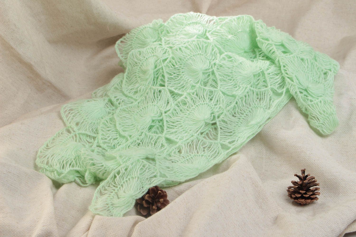 Durchbrochener grüner langer handgemachter Schal für Frauen stilvoll foto 1