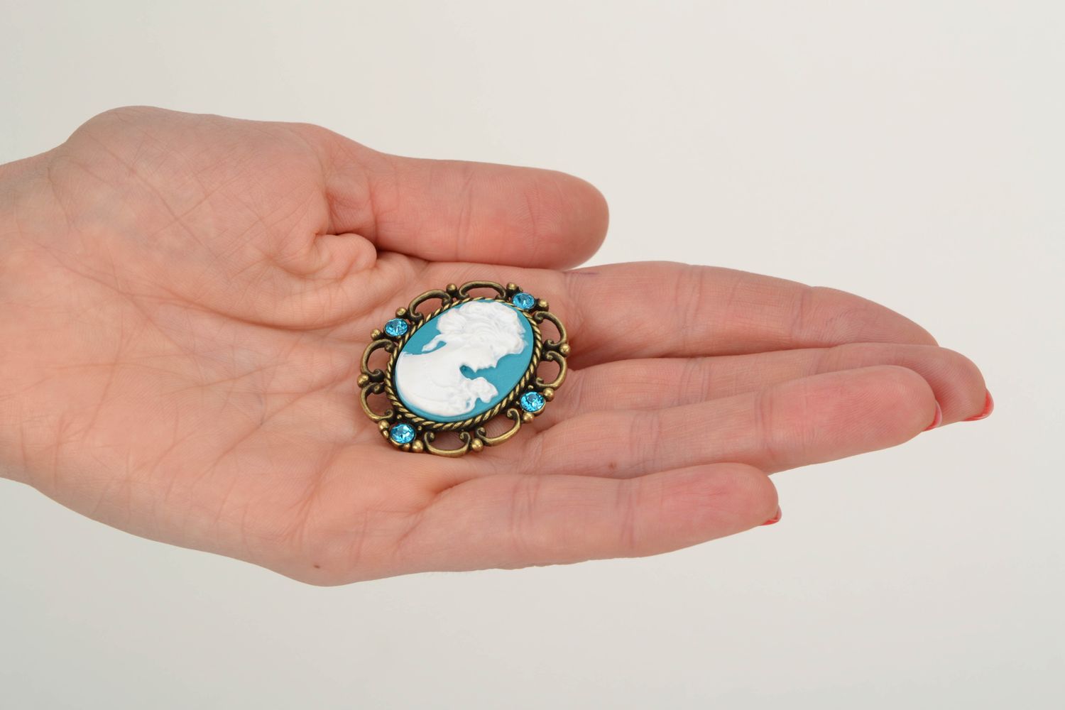 Turquoise polymer clay brooch with cameo photo 2